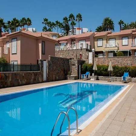 Santa Ana Villa *